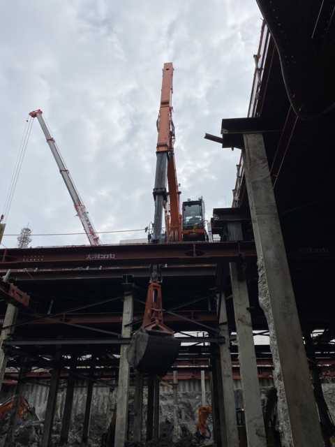 都市の地下を支える掘削工事